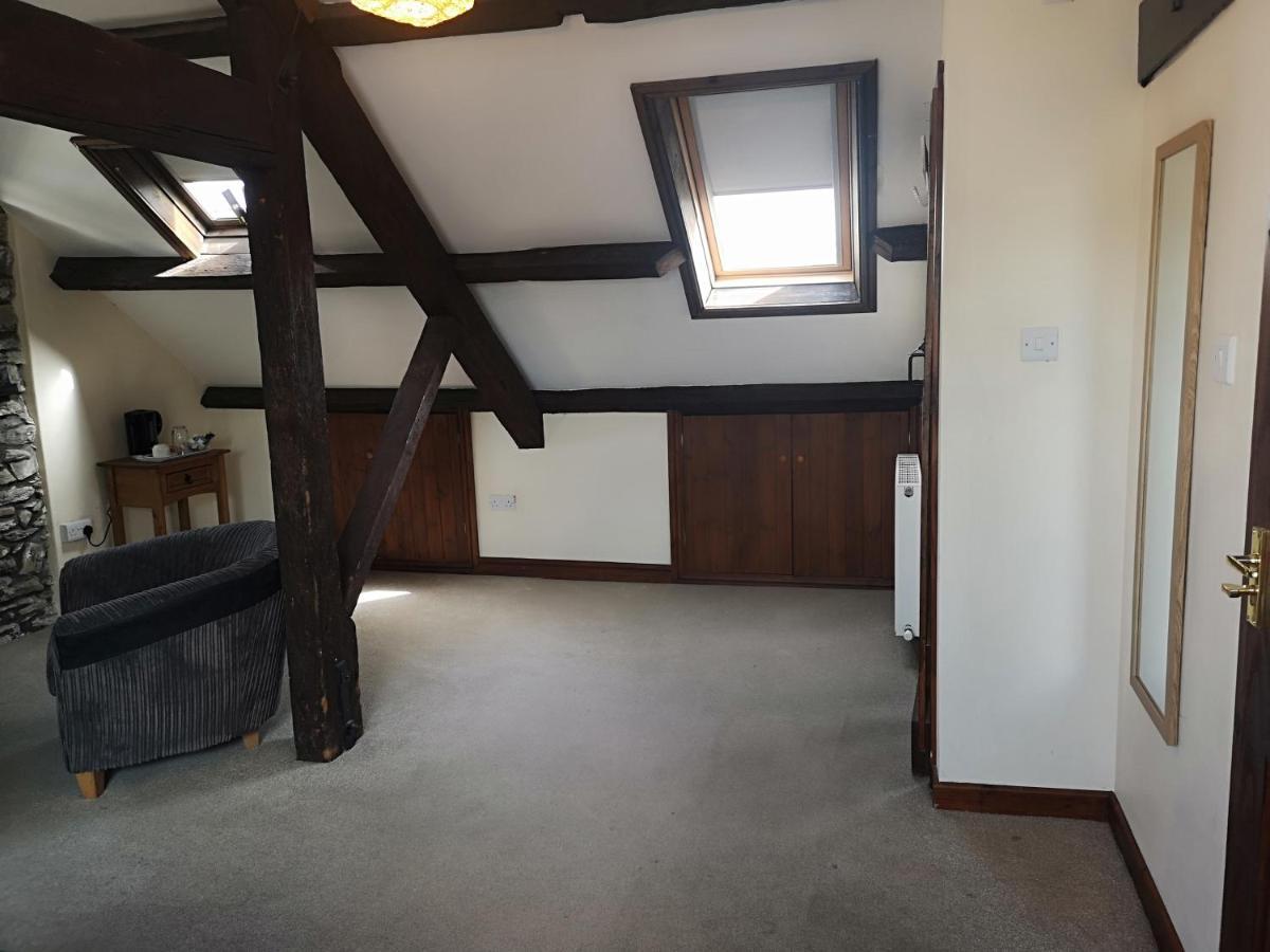 Red Lion Hotel Ystrad Meurig Esterno foto
